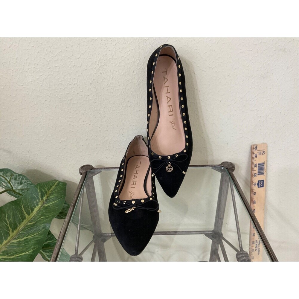 Tahari Girl Laurena faux Suede shoes Career /Office Womens Size 9 studded